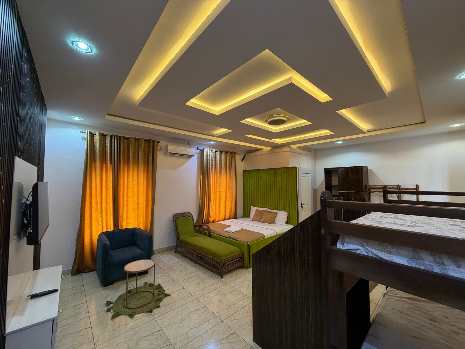 Family Room at Jet Beach Club — photo 3