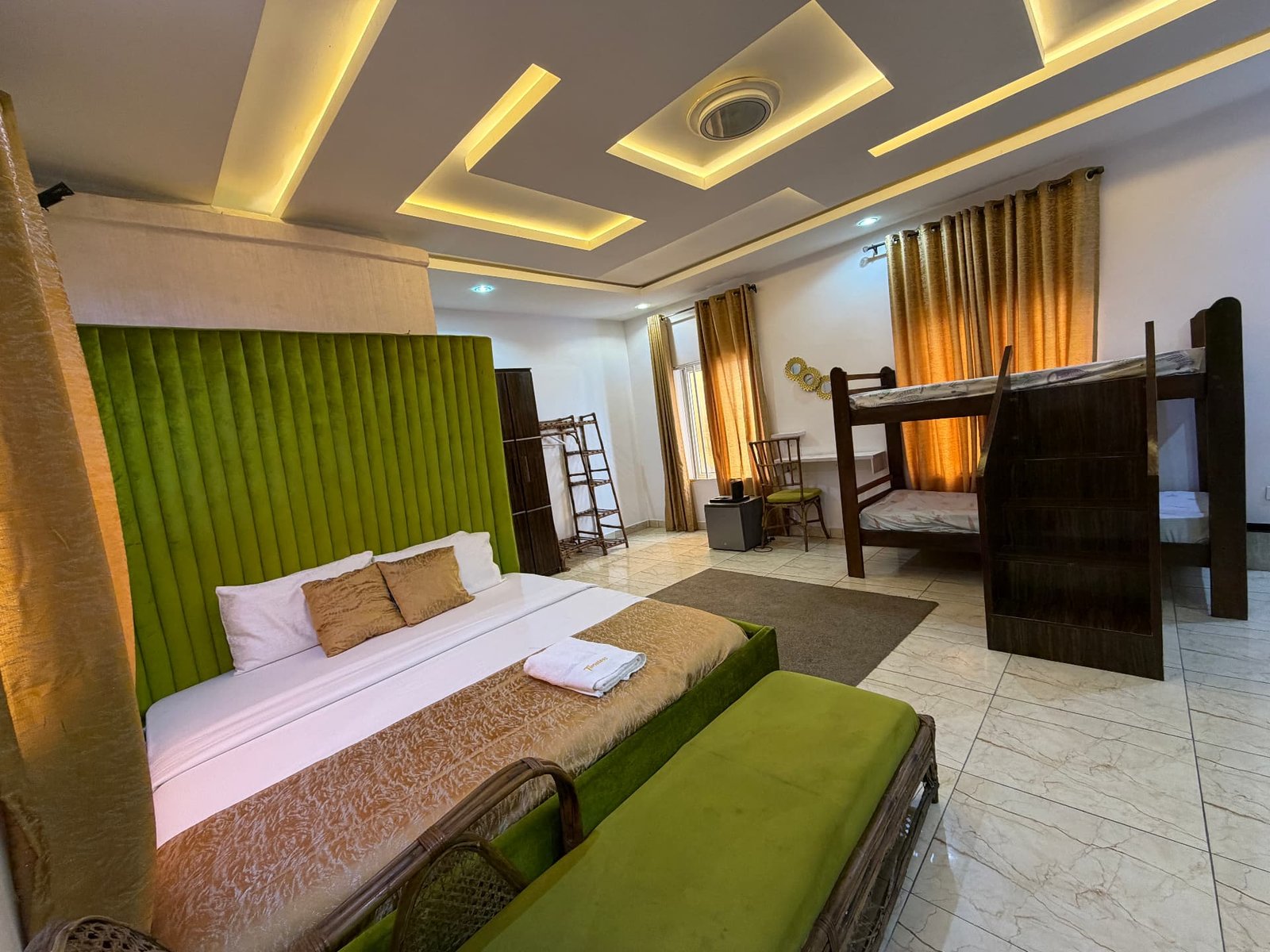 Family Room at Jet Beach Club — photo 4